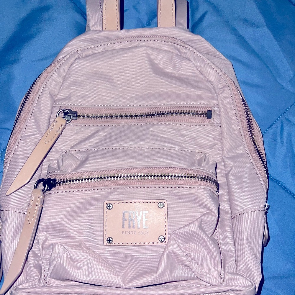 Mini backpack 🎒